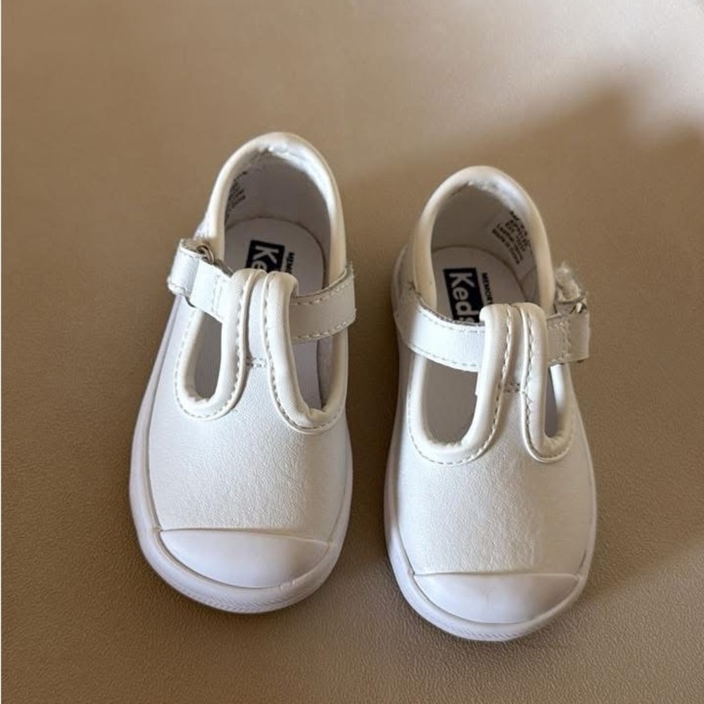 Keds Baby Walker Shoes in Classic White